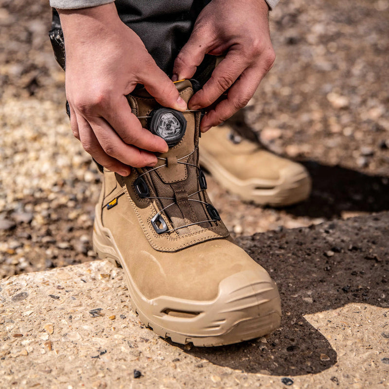 DEWALT Men's Apex BOA Waterproof, Nubuck Leather, Composite Safety