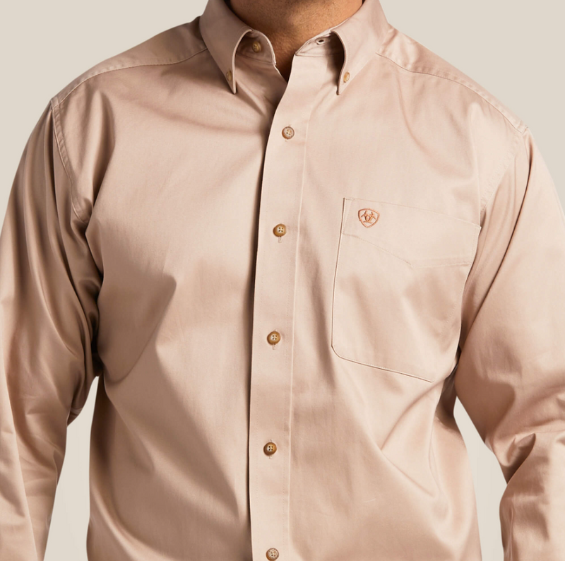 ARIAT MEN'S Solid Twill Classic Fit Shirt 10000505